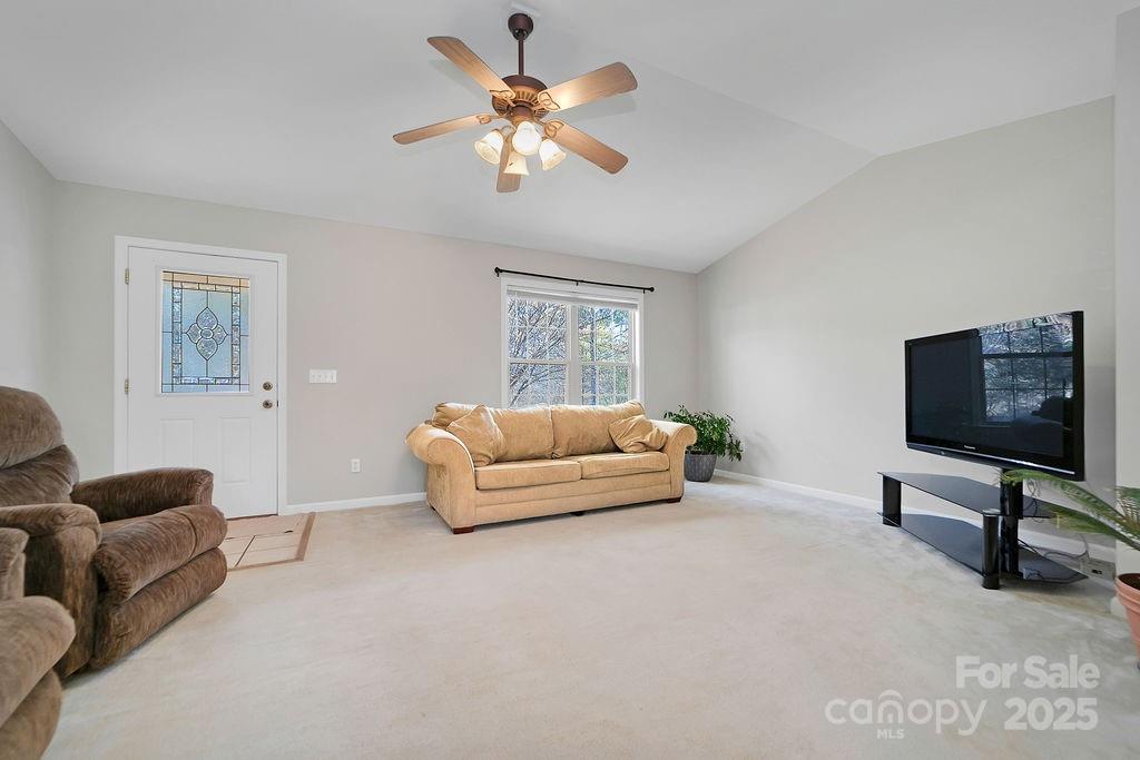 43 Redden Road Hendersonville, NC 28739 - Photo 8 of 29