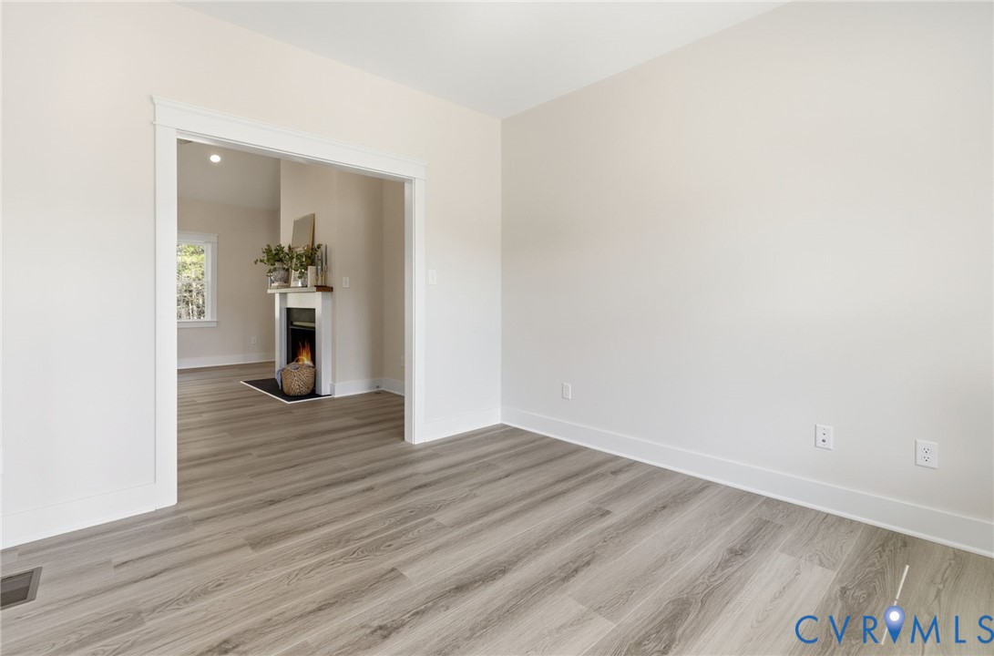 7376 River Road Hanover, VA 23069 - Photo 19 of 46 a view of empty room with wooden floor