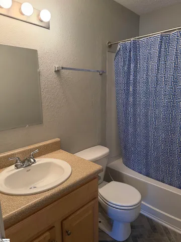 $194,900 | 27 Ruby Bay Lane, Simpsonville, SC 29681