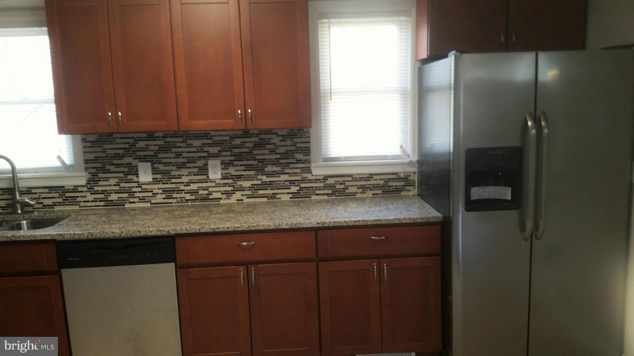 5444 Cynthia Terrace Baltimore, MD 21206 - Photo 3 of 17 Kitchen