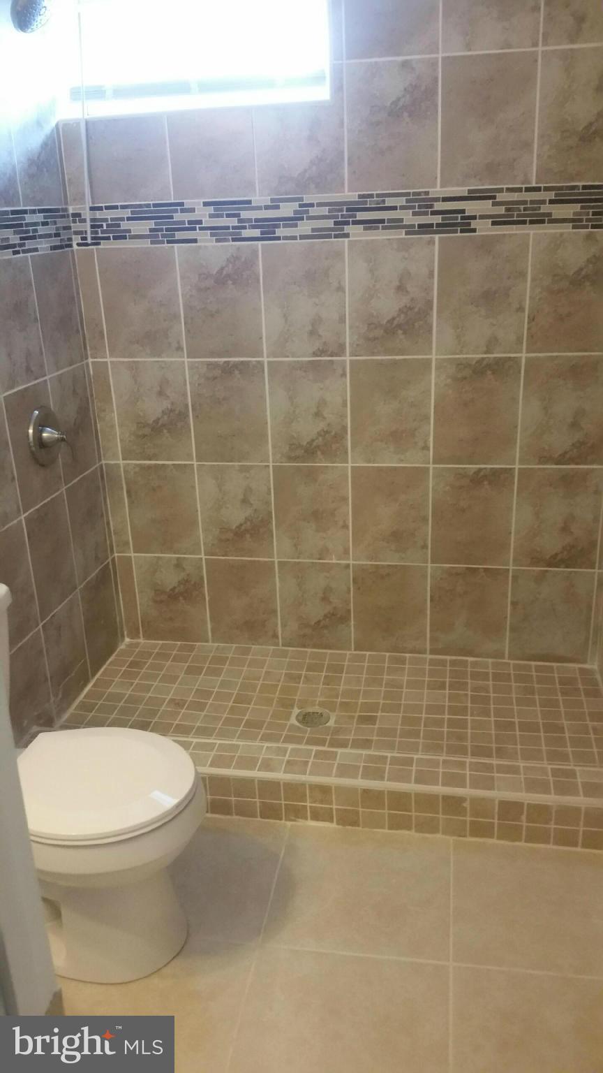 5444 Cynthia Terrace Baltimore, MD 21206 - Photo 8 of 17 Bath