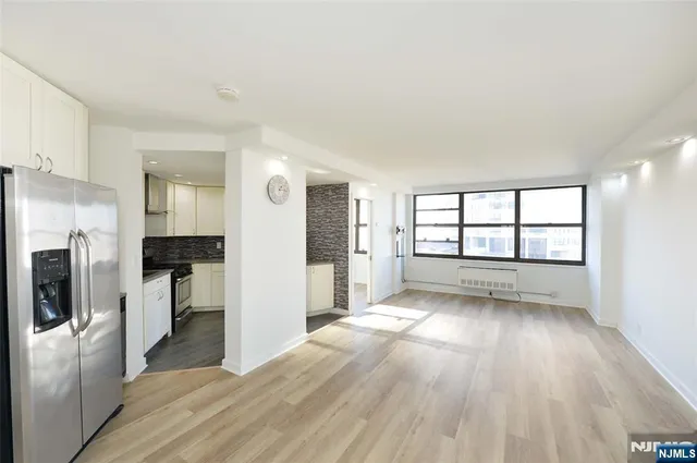 $299,000 | 7002 Boulevard East, Unit 21B, Guttenberg, NJ 07093