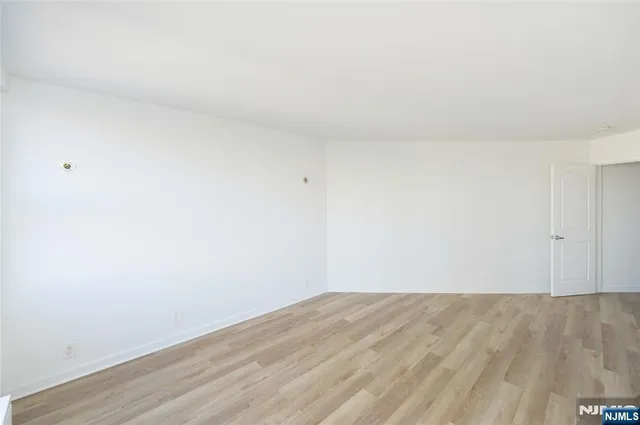 $299,000 | 7002 Boulevard East, Unit 21B, Guttenberg, NJ 07093