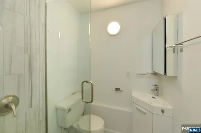 $299,000 | 7002 Boulevard East, Unit 21B, Guttenberg, NJ 07093