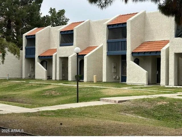 $1,895 | 5413 West Echo Lane, Glendale, AZ 85302