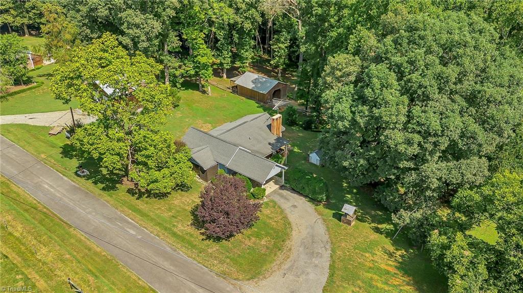 233 East Walker Road Elkin, NC 28621 - Photo 8 of 47 Gallery Image 8
