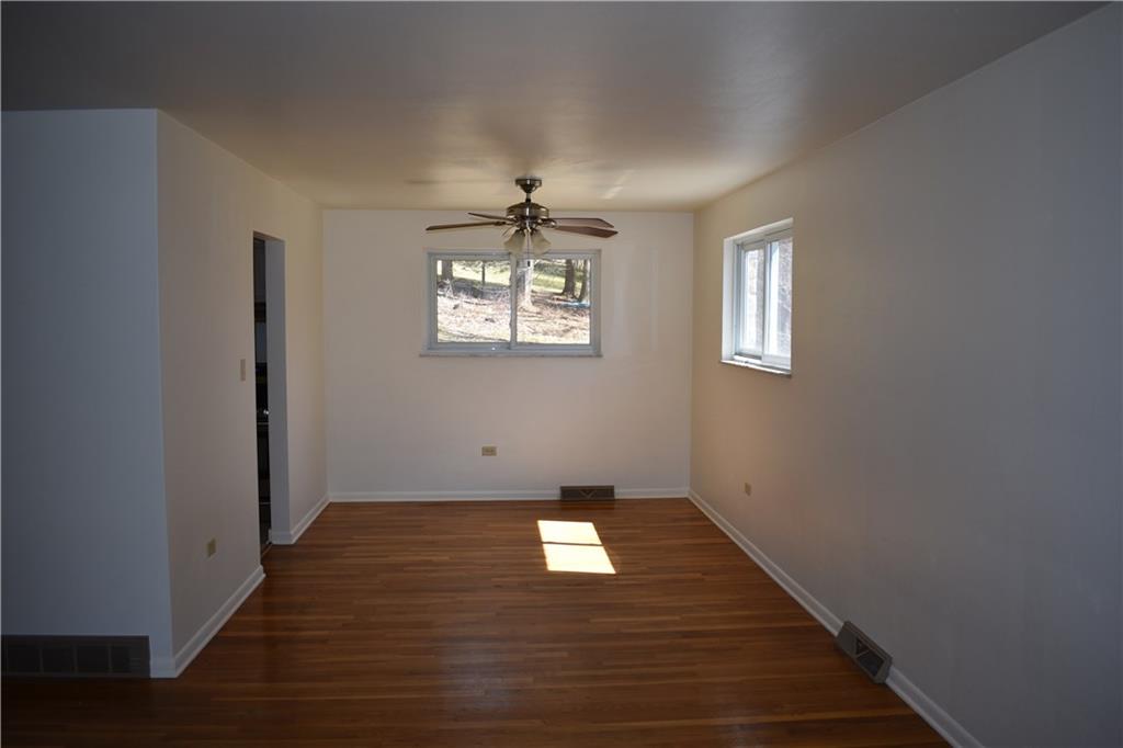 659 Ann Roberts Road Ligonier, PA 15658 - Photo 3 of 21 Dining room