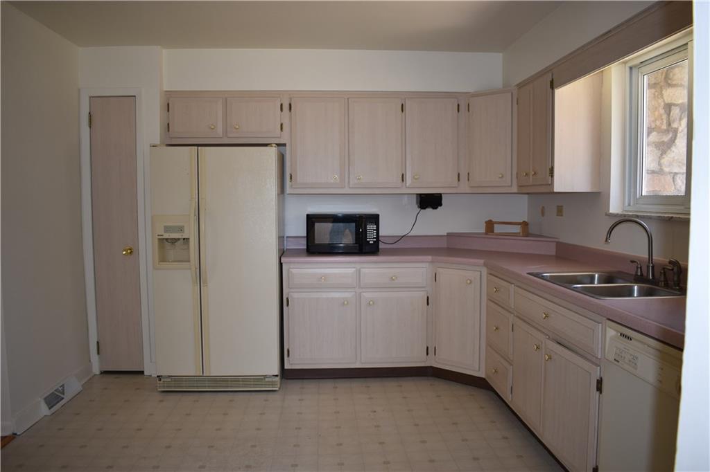 659 Ann Roberts Road Ligonier, PA 15658 - Photo 5 of 21 Gallery Image 5