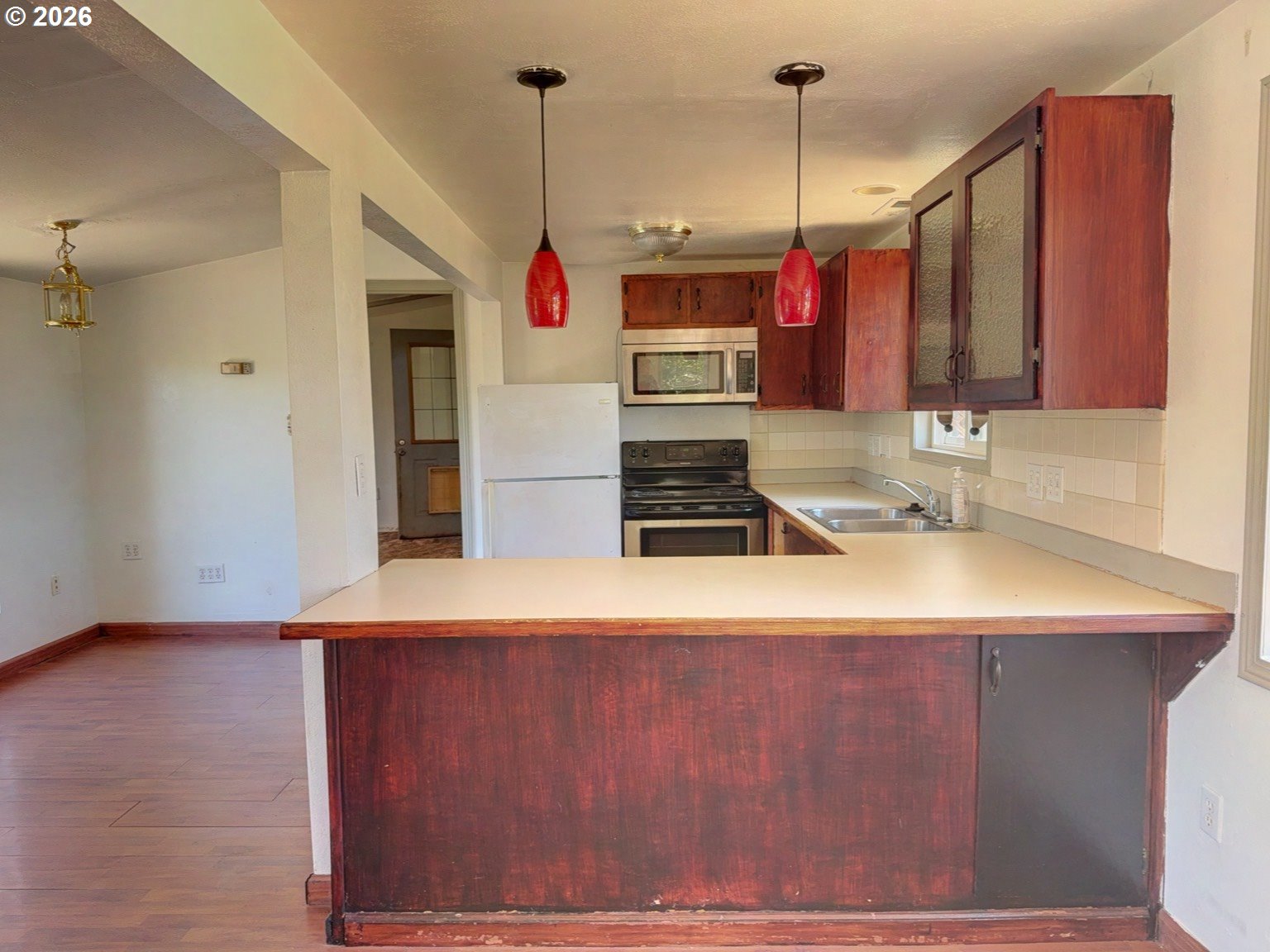 146 1st Street Myrtle Point, OR 97458 - Photo 31 of 47 Kitchen