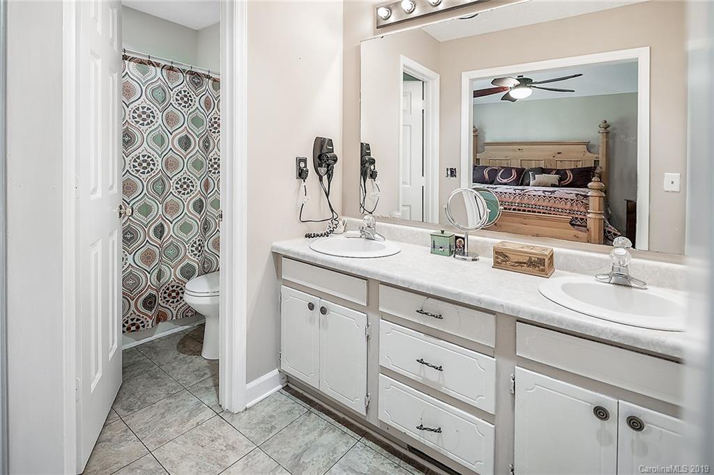 1236 Brian Road Clover, SC 29710 - Photo 23 of 32