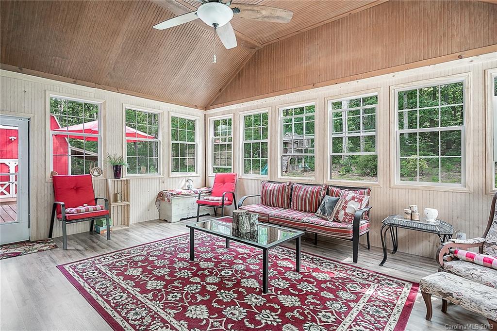 1236 Brian Road Clover, SC 29710 - Photo 5 of 32