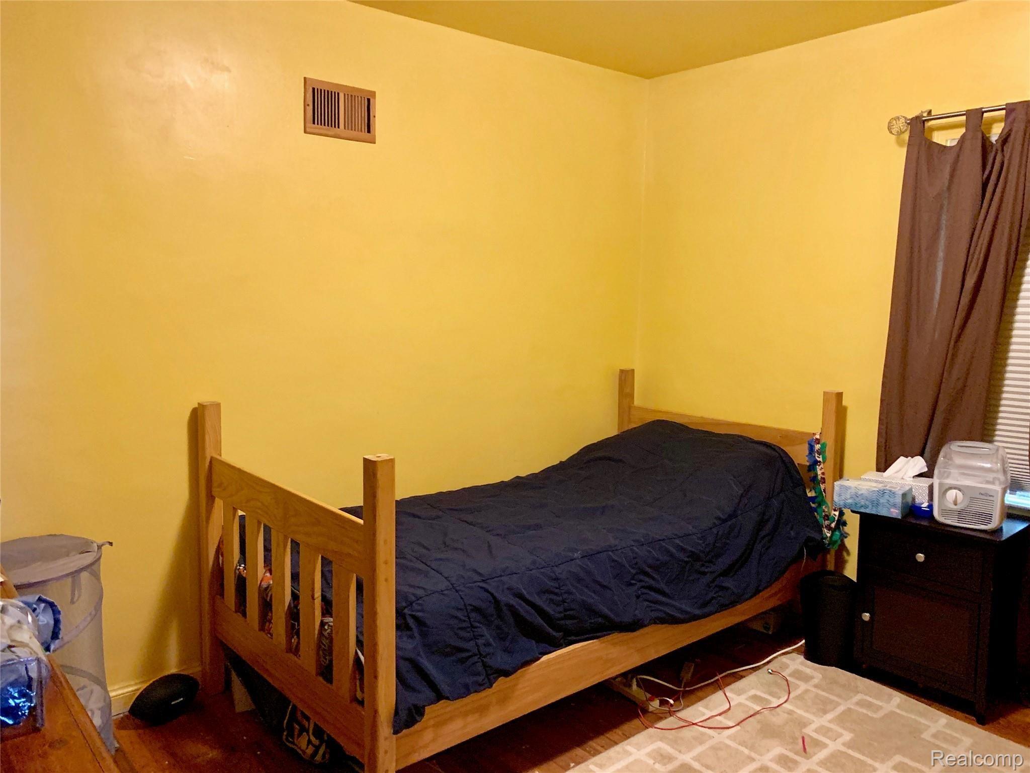 318 Reid Road Grand Blanc, MI 48439 - Photo 16 of 16 IMG-0525.JPG
