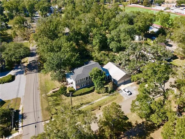 $995,000 | 813 South Jahncke Avenue, Covington, LA 70433