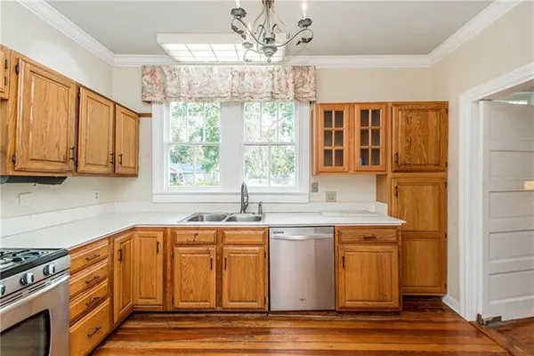 $995,000 | 813 South Jahncke Avenue, Covington, LA 70433
