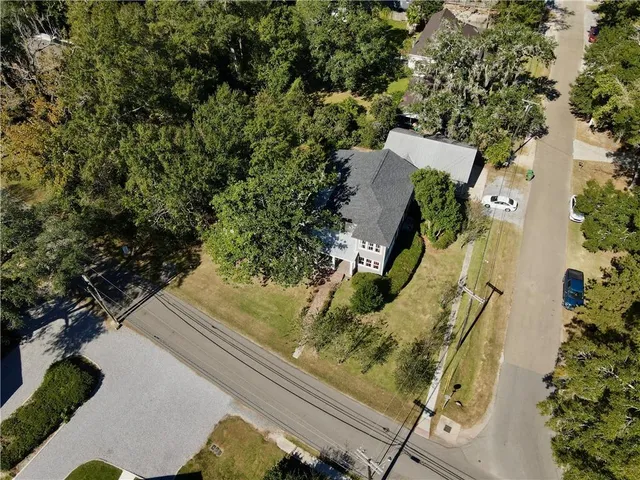 $1,100,000 | 813 South Jahncke Avenue, Covington, LA 70433