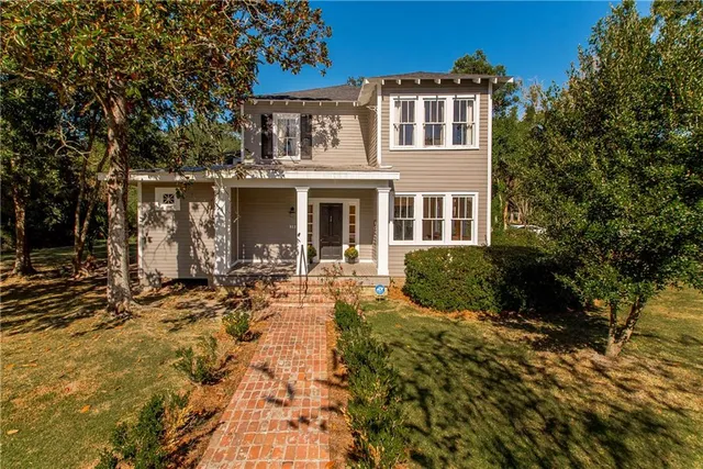 $1,100,000 | 813 South Jahncke Avenue, Covington, LA 70433