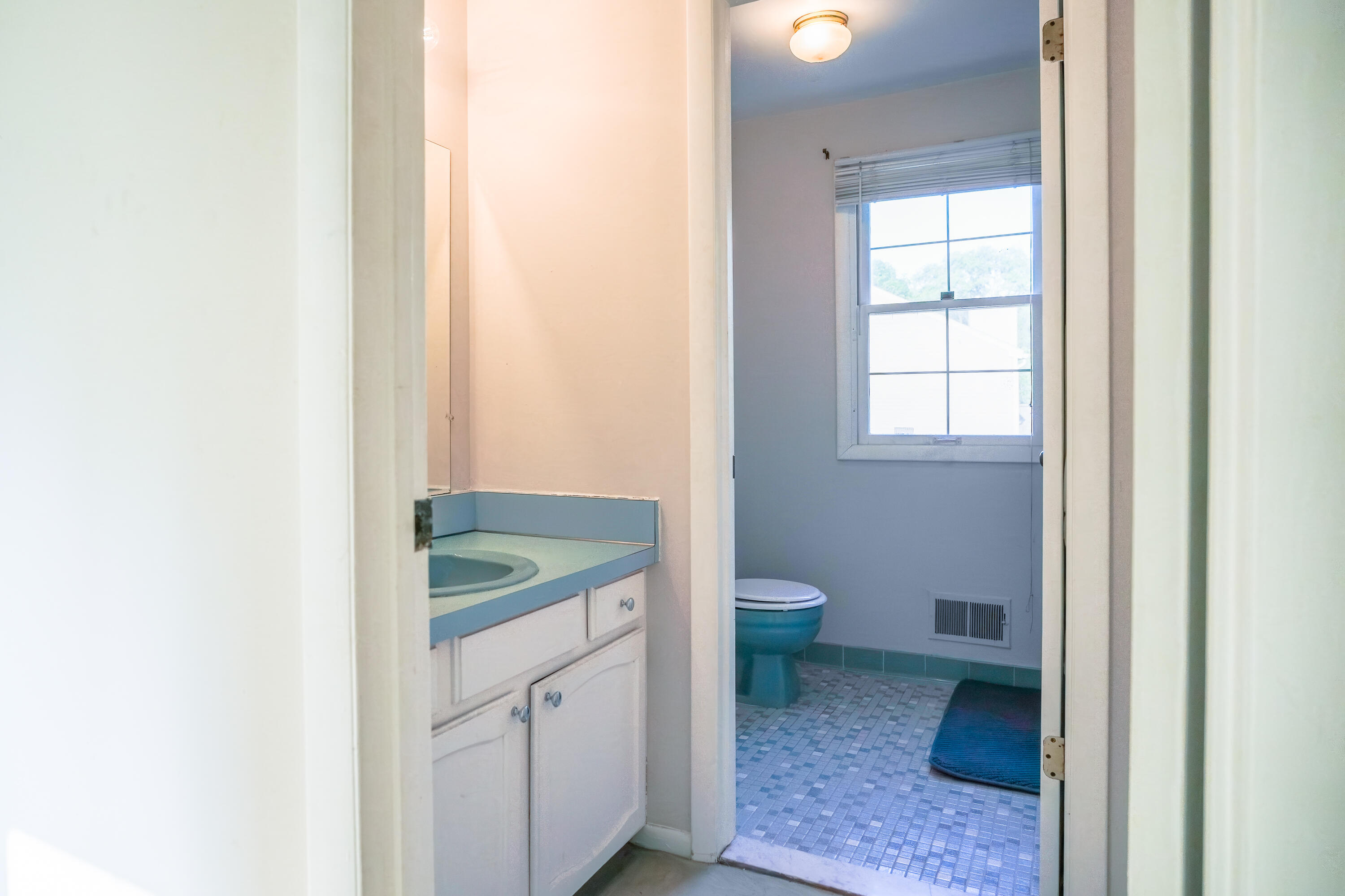 2411 Weathervane Road West Bloomfield, MI 48324 - Photo 23 of 26 Upstairs Bathroom