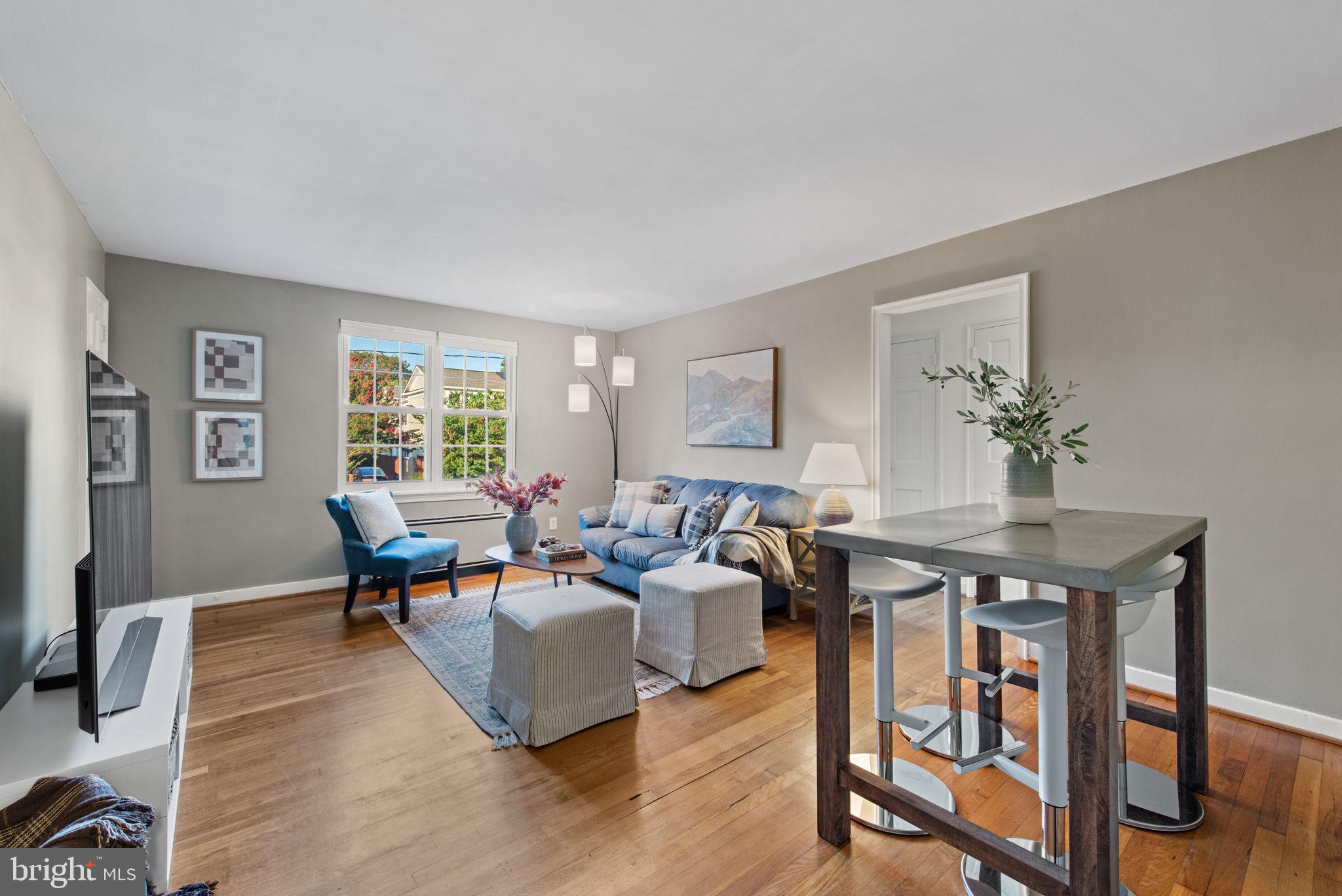 111 East Glebe Road, Unit B Alexandria, VA 22305 - Photo 3 of 17