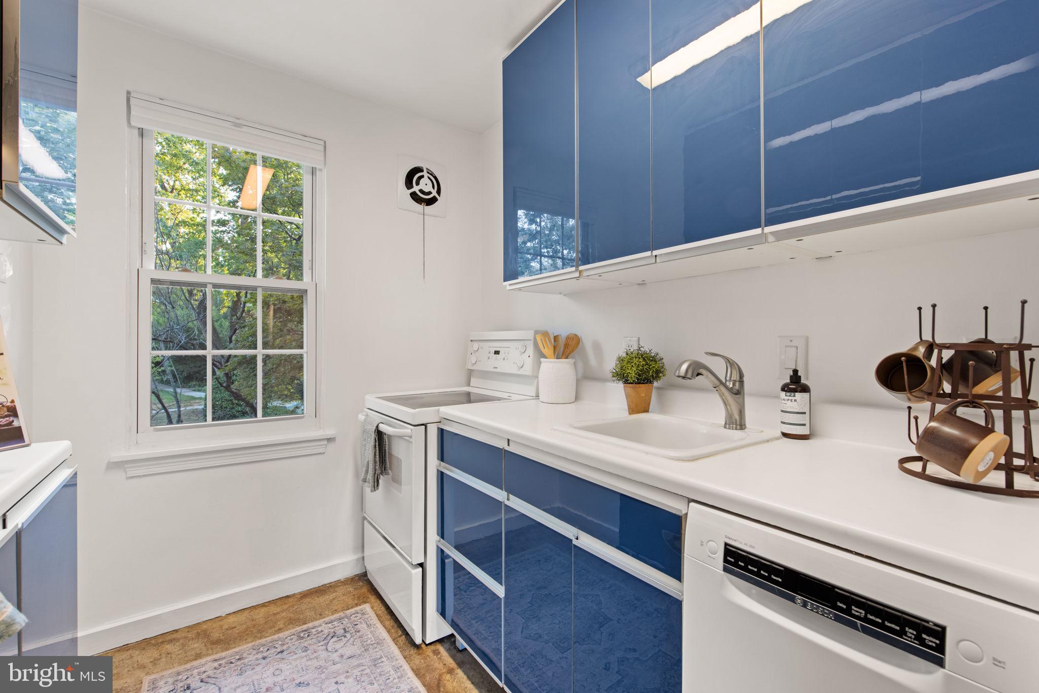 111 East Glebe Road, Unit B Alexandria, VA 22305 - Photo 10 of 17