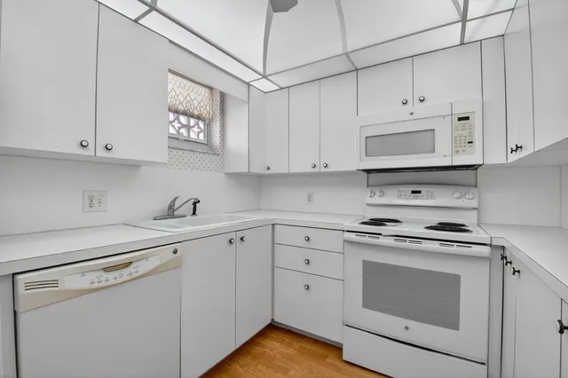 $434,000 | 3570 South Ocean Boulevard, Unit 508, South Palm Beach, FL 33480