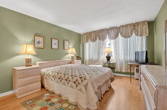 $434,000 | 3570 South Ocean Boulevard, Unit 508, South Palm Beach, FL 33480