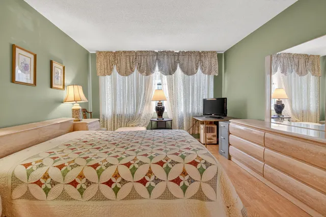 $434,000 | 3570 South Ocean Boulevard, Unit 508, South Palm Beach, FL 33480