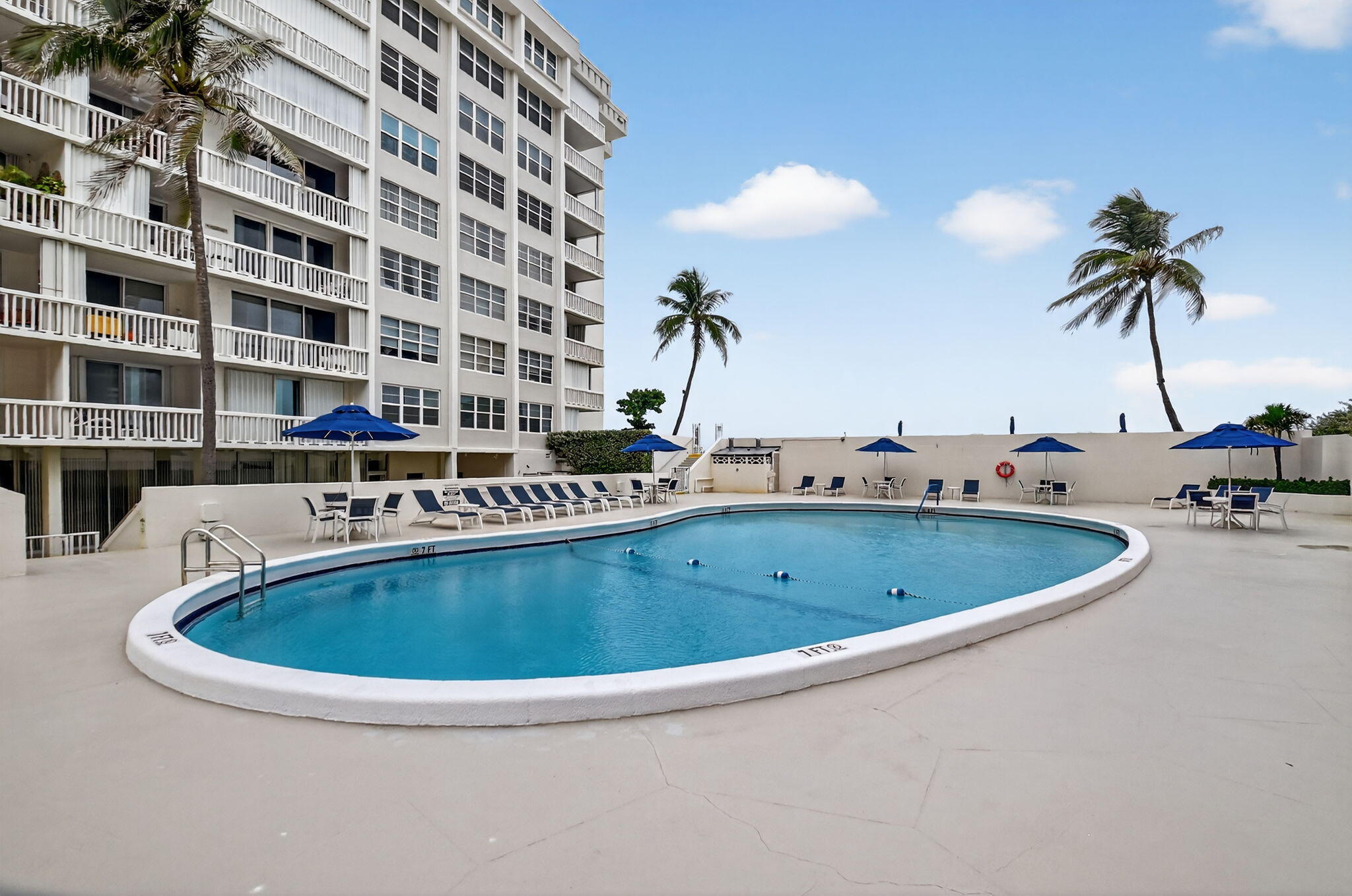 3570 South Ocean Boulevard, Unit 508 South Palm Beach, FL 33480 - Photo 33 of 47 41-web-or-mls-DSC_0944