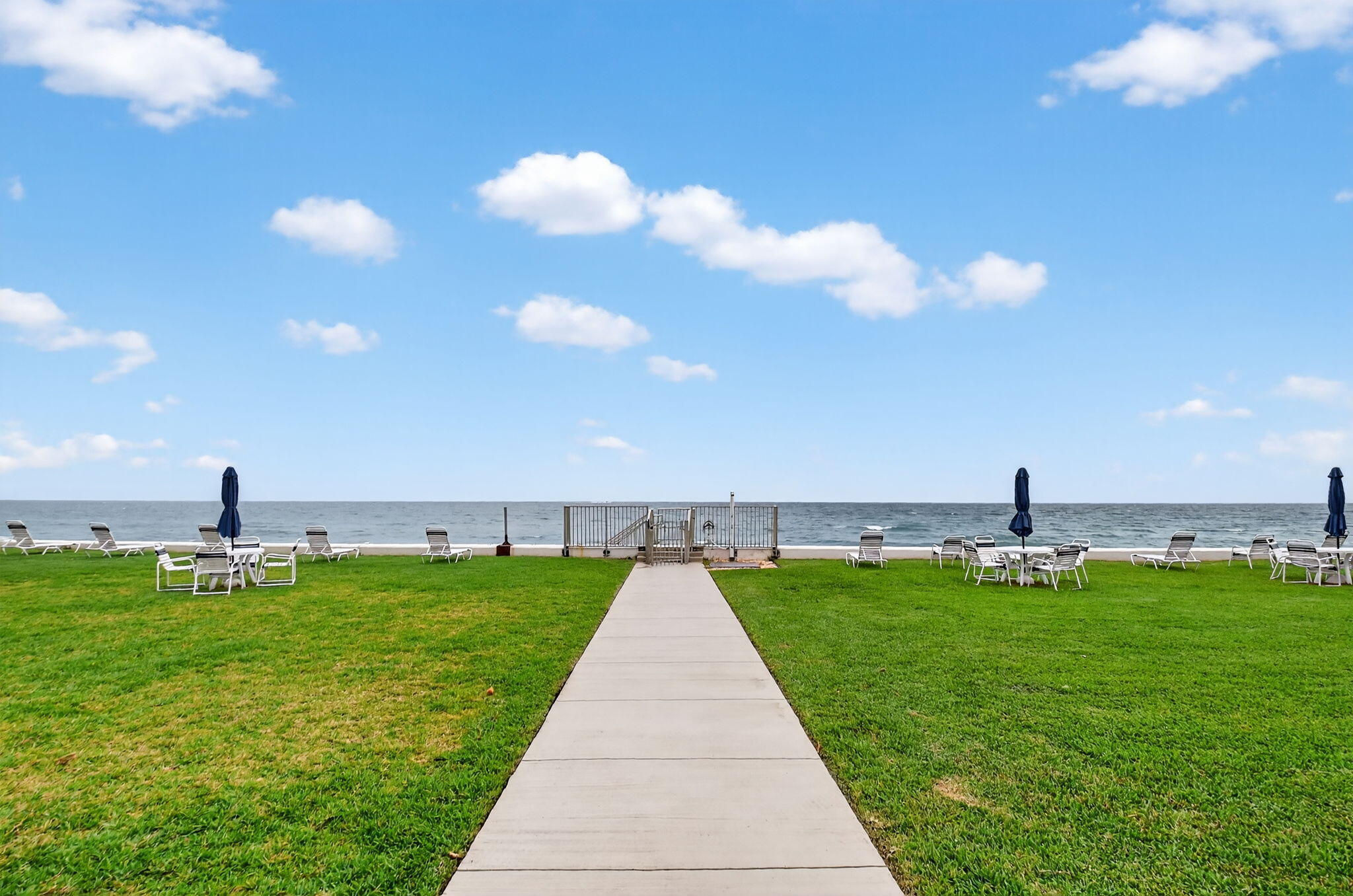 3570 South Ocean Boulevard, Unit 508 South Palm Beach, FL 33480 - Photo 34 of 47 42-web-or-mls-DSC_0947