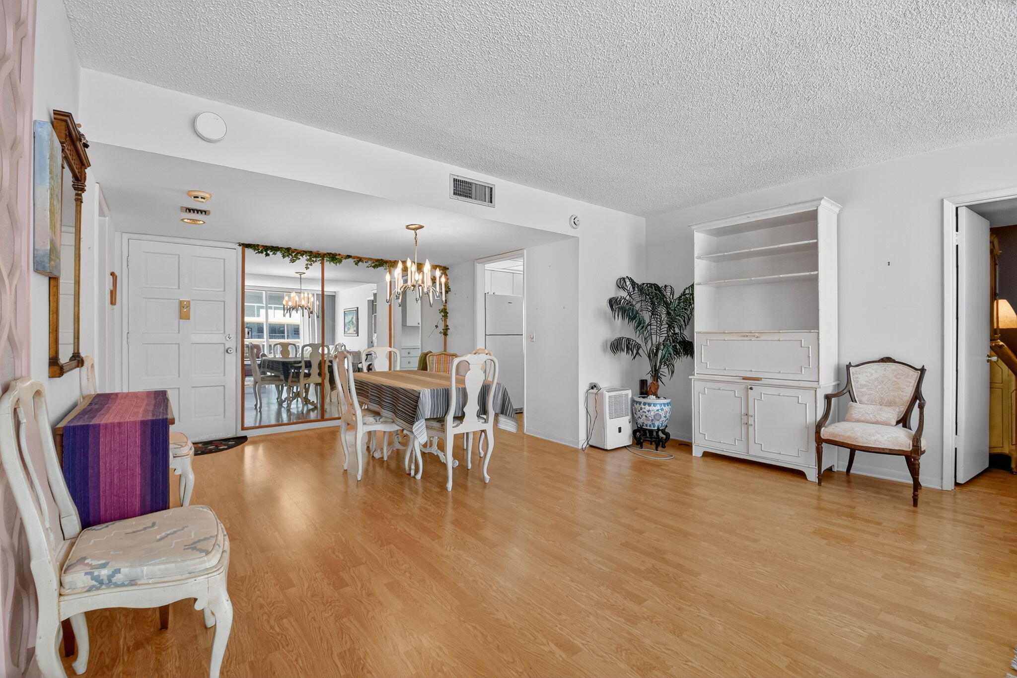 3570 South Ocean Boulevard, Unit 508 South Palm Beach, FL 33480 - Photo 7 of 47 4-web-or-mls-DSC_0750