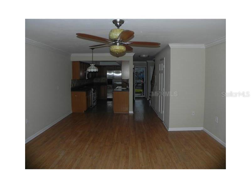 2131 Ridge Road South, Unit 51 Largo, FL 33778 - Photo 5 of 10 Living Room