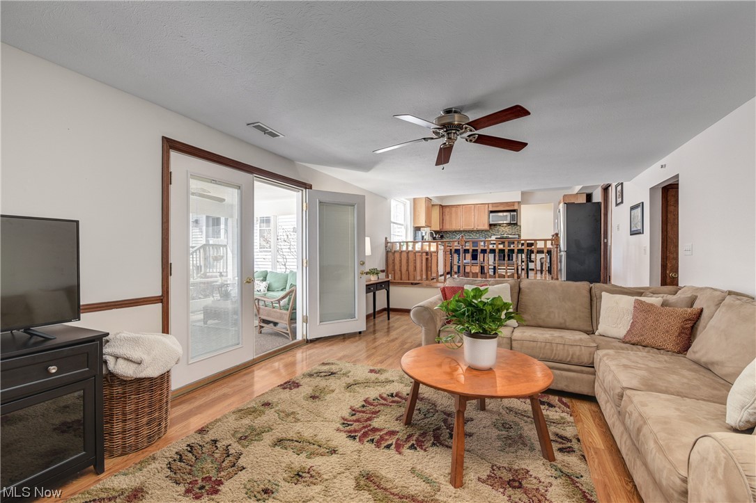 25035 Lake Road Bay Village, OH 44140 - Photo 11 of 35 Gallery Image 11