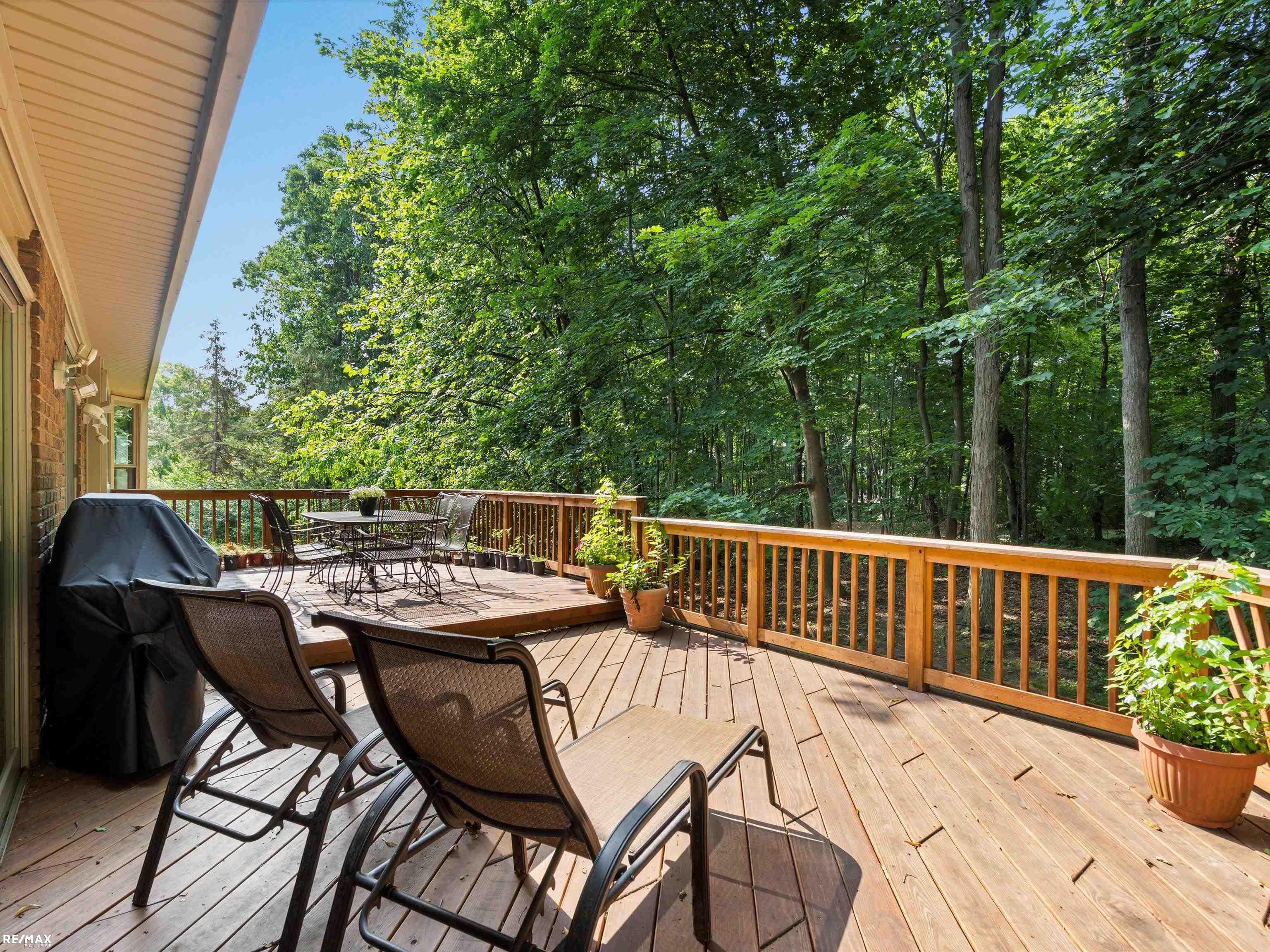 1275 Thames Court Rochester Hills, MI 48307 - Photo 13 of 43