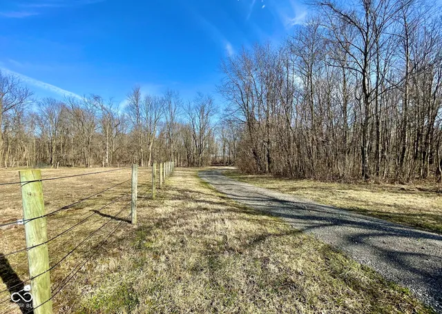 $485,000 | 8112 West County Road 1000 North, Jamestown, IN 46147