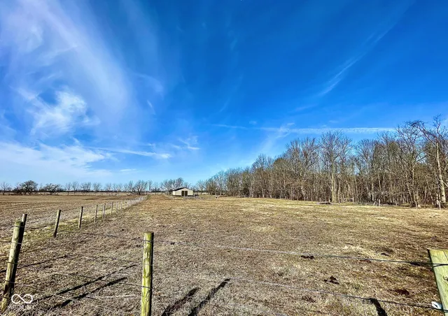 $485,000 | 8112 West County Road 1000 North, Jamestown, IN 46147