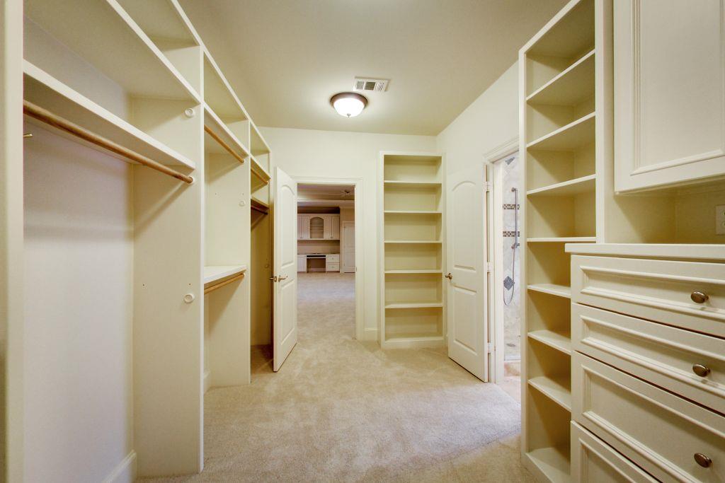 4324 Ione Street Bellaire, TX 77401 - Photo 23 of 32