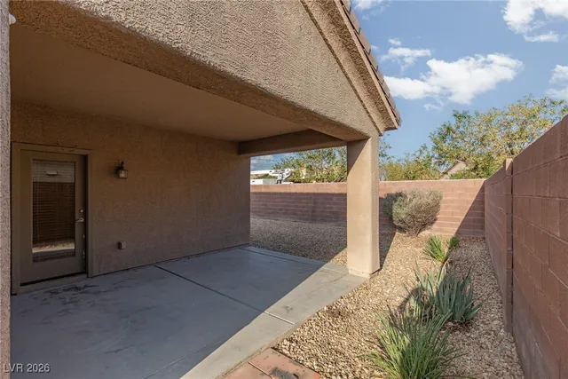 $2,395 | 4063 Russian Rider Drive, Las Vegas, NV 89122
