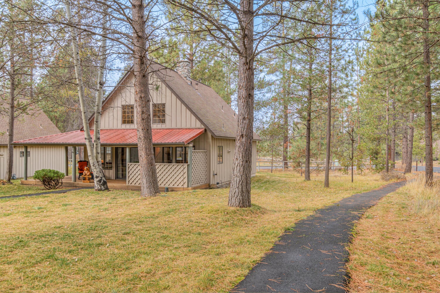 57531 Circle 4 Cabin Road Sunriver, OR 97707 - Photo 4 of 30 57531 Circle Four Cabin Rd. - 6