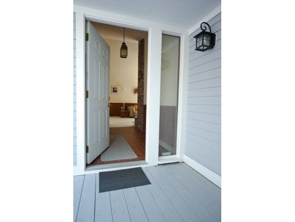 386 Ruby Raymond Road Waterbury, VT 05677 - Photo 4 of 17