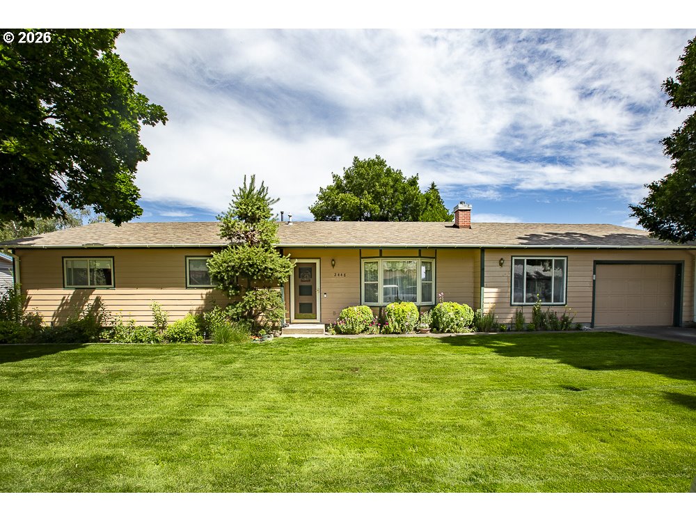 2448 Century Loop La Grande, OR 97850 - Photo 1 of 28