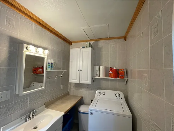 $250,000 | 232 Lake Shore Drive North, Maryland, NY 12116