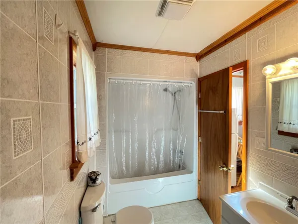 $250,000 | 232 Lake Shore Drive North, Maryland, NY 12116