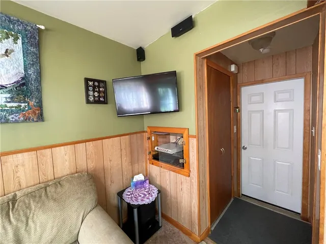 $250,000 | 232 Lake Shore Drive North, Maryland, NY 12116