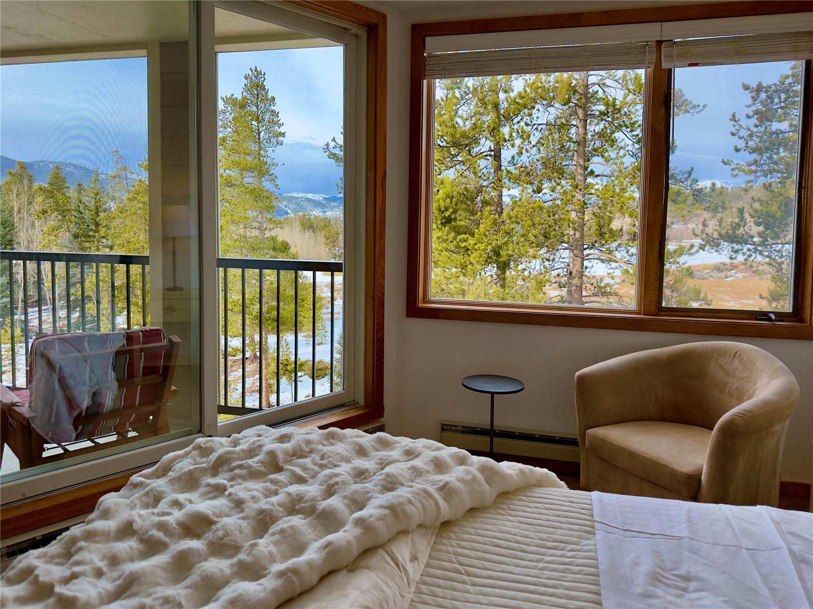21640 Highway 6, Unit 2124 Keystone, CO 80435 - Photo 24 of 49 Imaging waking up to this View!! Or Reading a book right here!