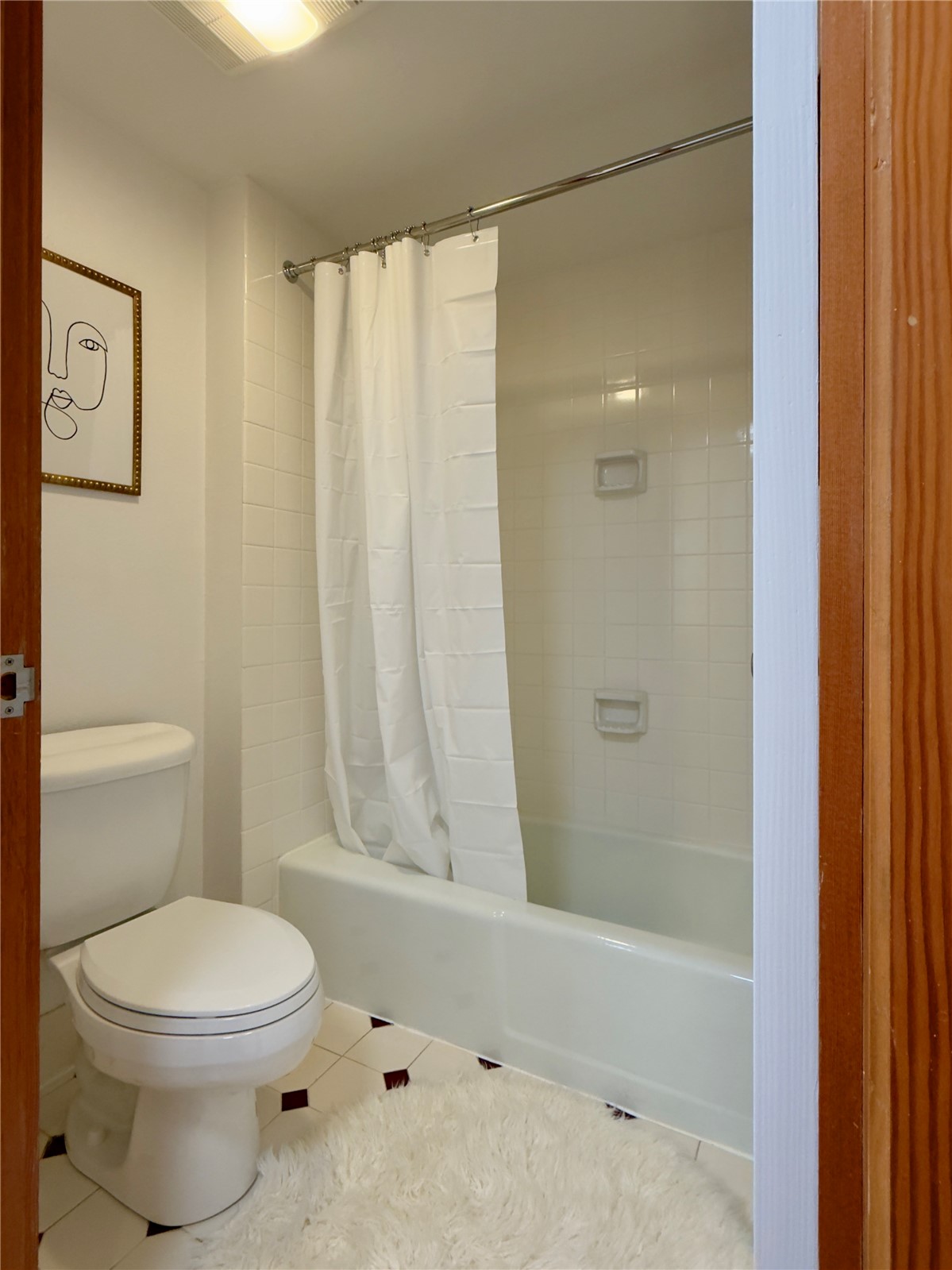 21640 Highway 6, Unit 2124 Keystone, CO 80435 - Photo 29 of 49 Full bath with tile patterned floors and shower / bath combo