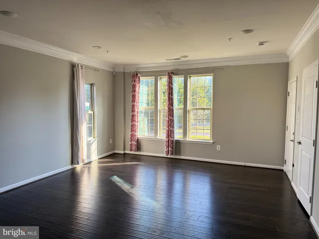 $2,500 | 5826 Oakdale Vlg Road, Ijamsville, MD 21754