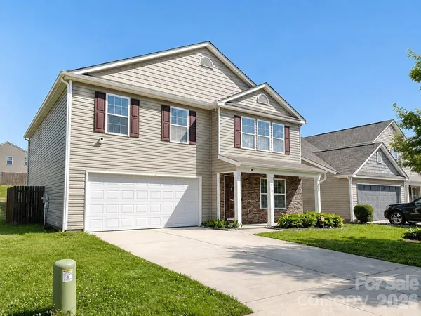 $349,000 | 1818 Greenbrook Trail, Dallas, NC 28034