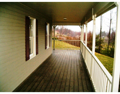 3 Wamsutta Ridge Road Charlton, MA 01507 - Photo 4 of 24