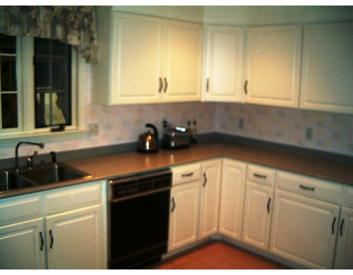 3 Wamsutta Ridge Road Charlton, MA 01507 - Photo 10 of 24
