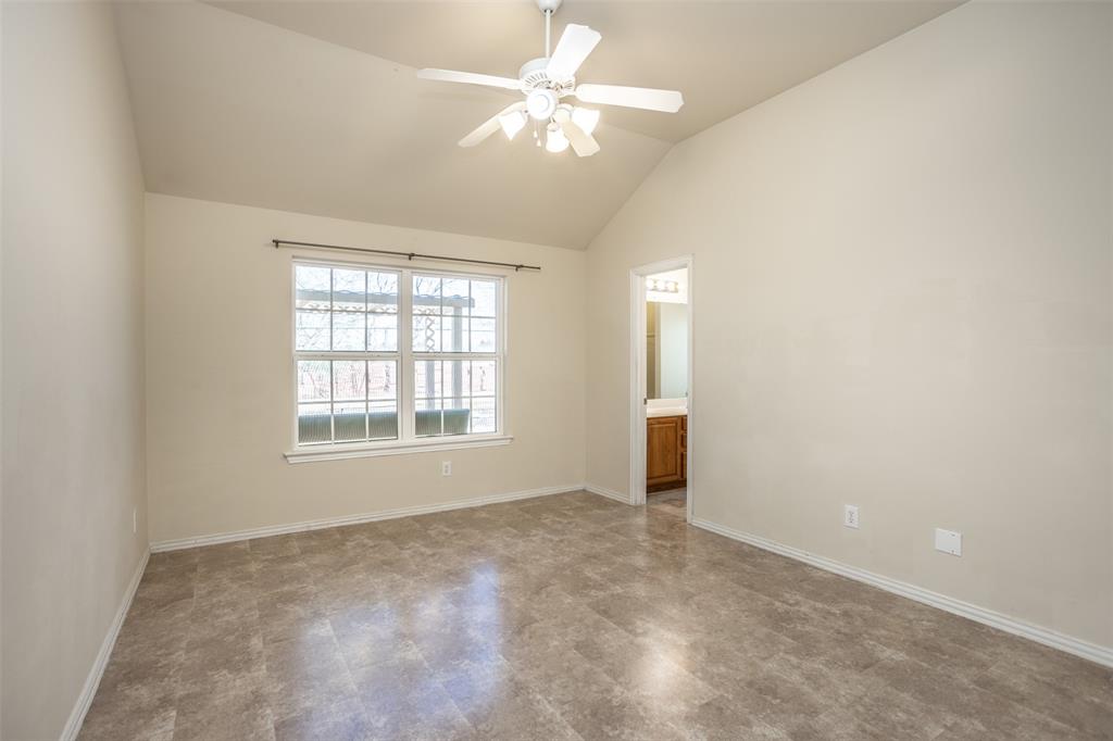 3511 Austin Street Gainesville, TX 76240 - Photo 14 of 25