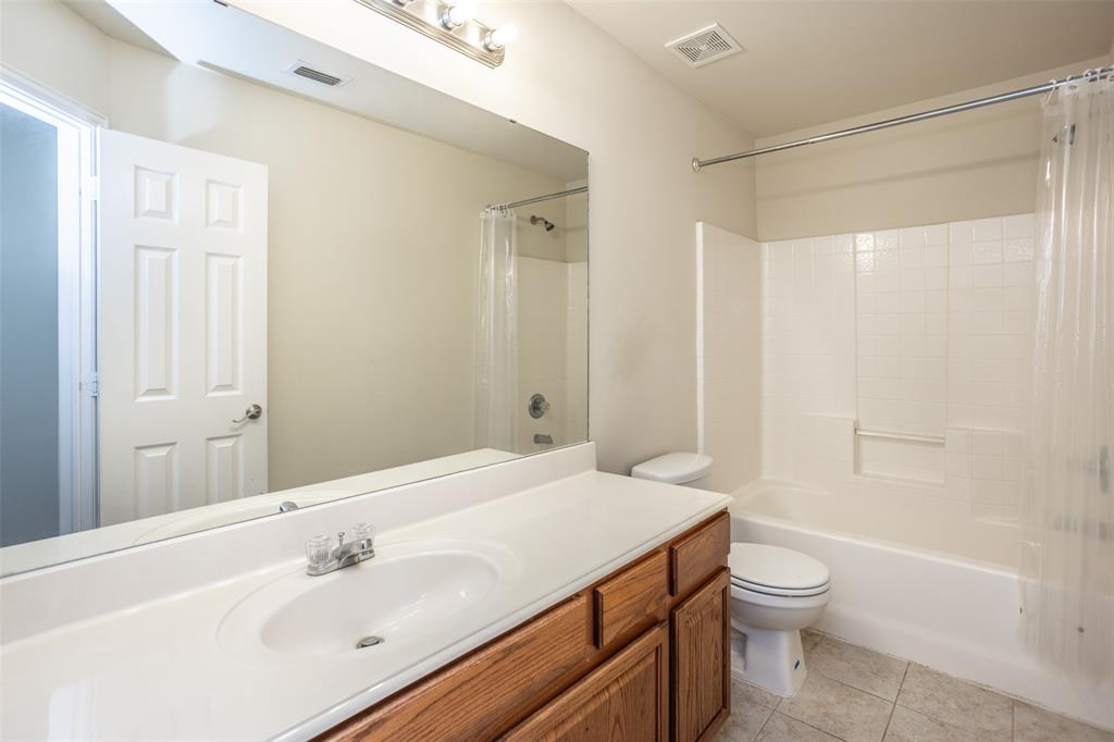 3511 Austin Street Gainesville, TX 76240 - Photo 20 of 25